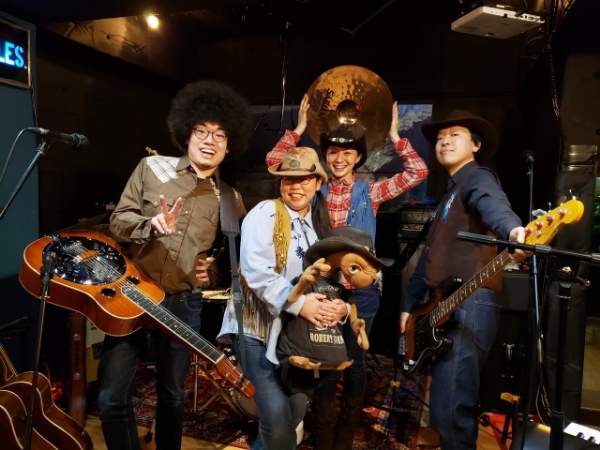 写真：野崎廉with Friends